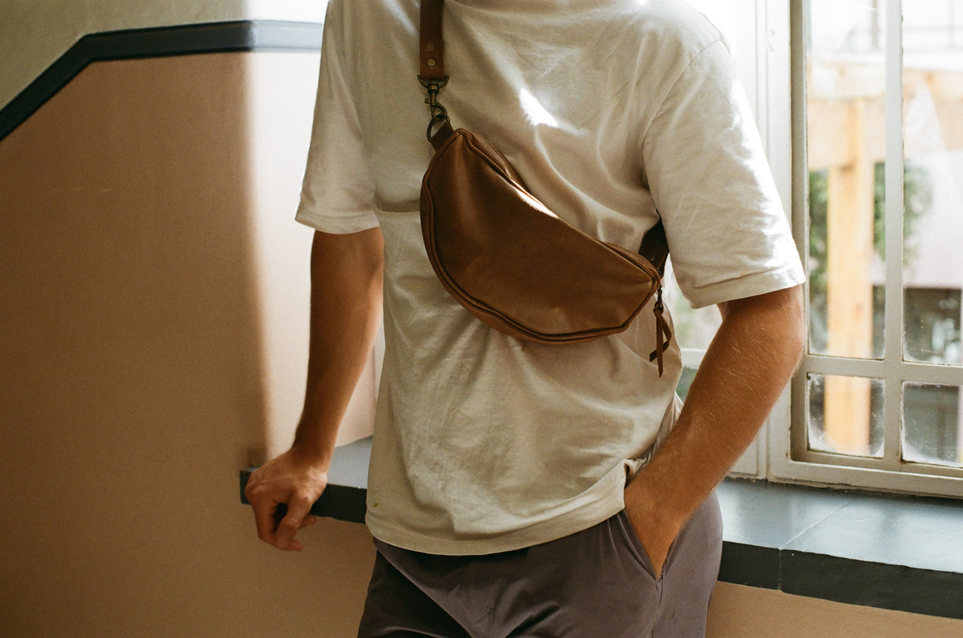Full-aniline leather. Italian hardware.